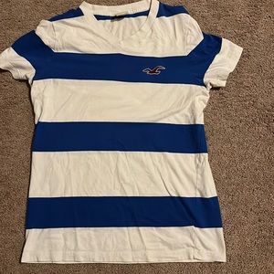 Men’s v- neck shirt